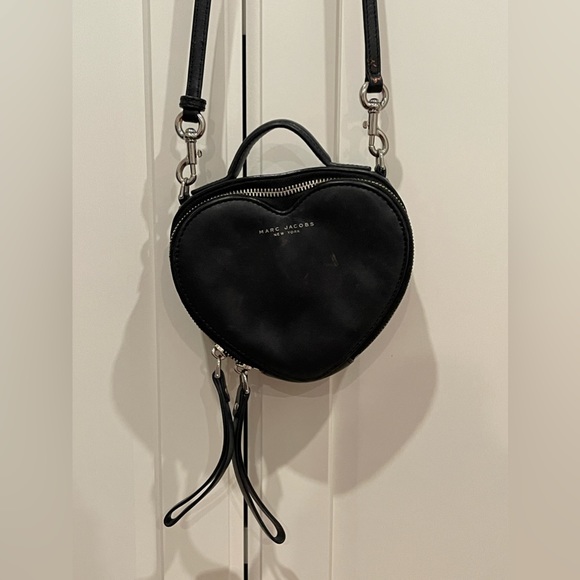 Marc Jacobs Heart-Shaped Cross-Body Bag - Picture 2 of 8
